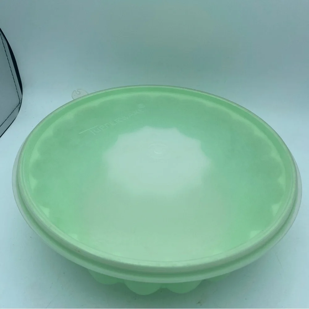 VTG Tupperware 3pc Jel-N-Serve Jello Mold Ice Ring Mint Green 9”